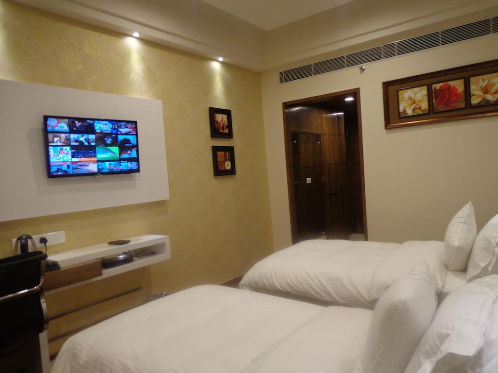 Hotel Taj Princess - Boutique Hotel Delhi  Exterior photo